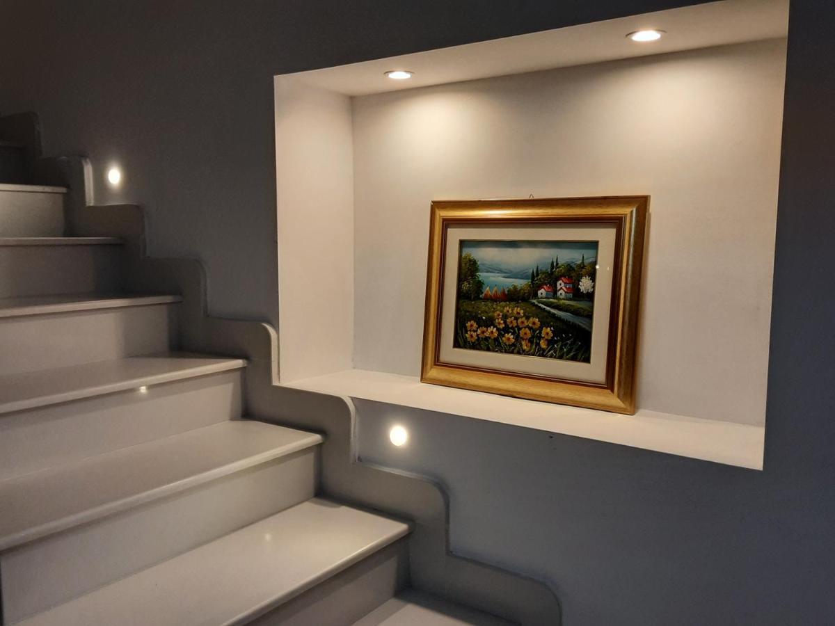 "Lo Studiolo" Apartment Пиццо Экстерьер фото